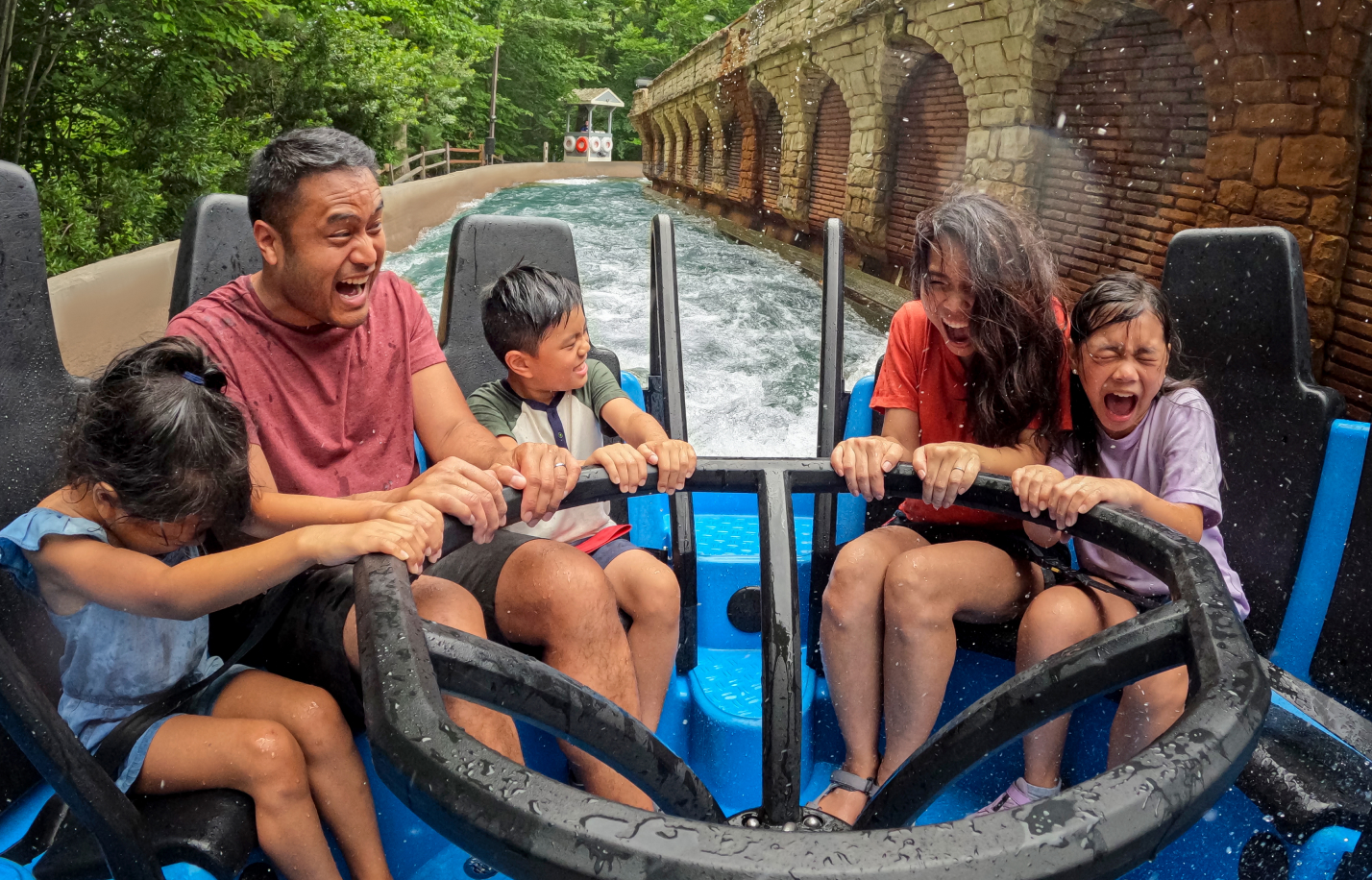 Busch Gardens Williamsburg family on Roman Rapids